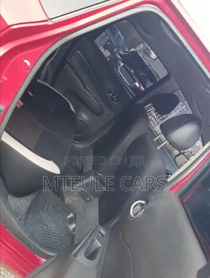 Nissan Note 2017 Red