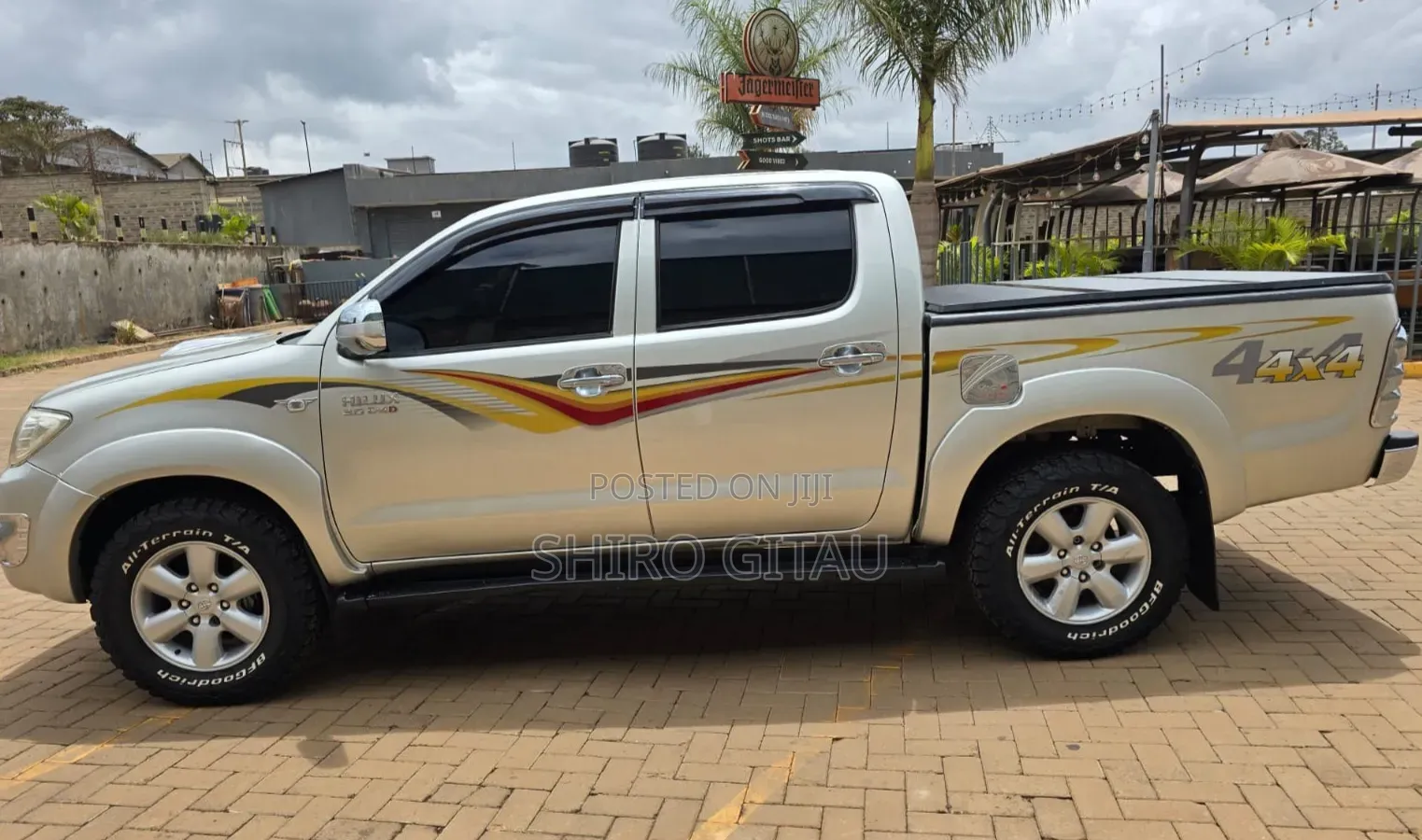 Toyota Hilux 2011 Silver