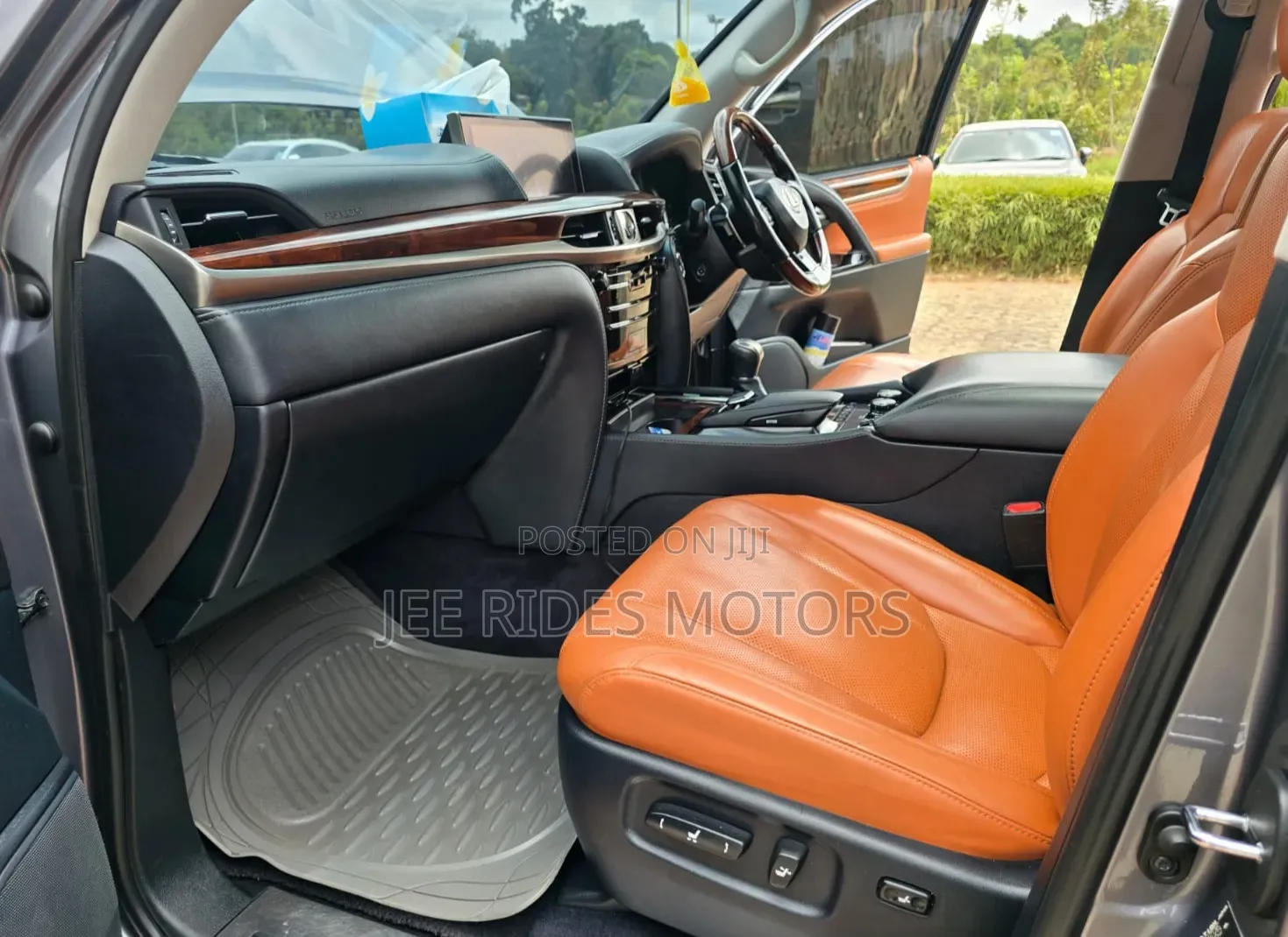 Lexus LX 2016 Gray