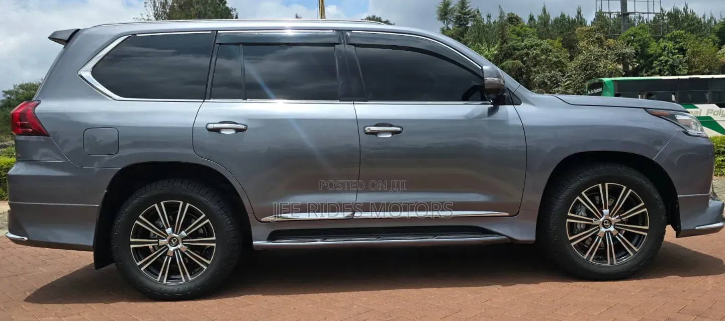 Lexus LX 2016 Gray