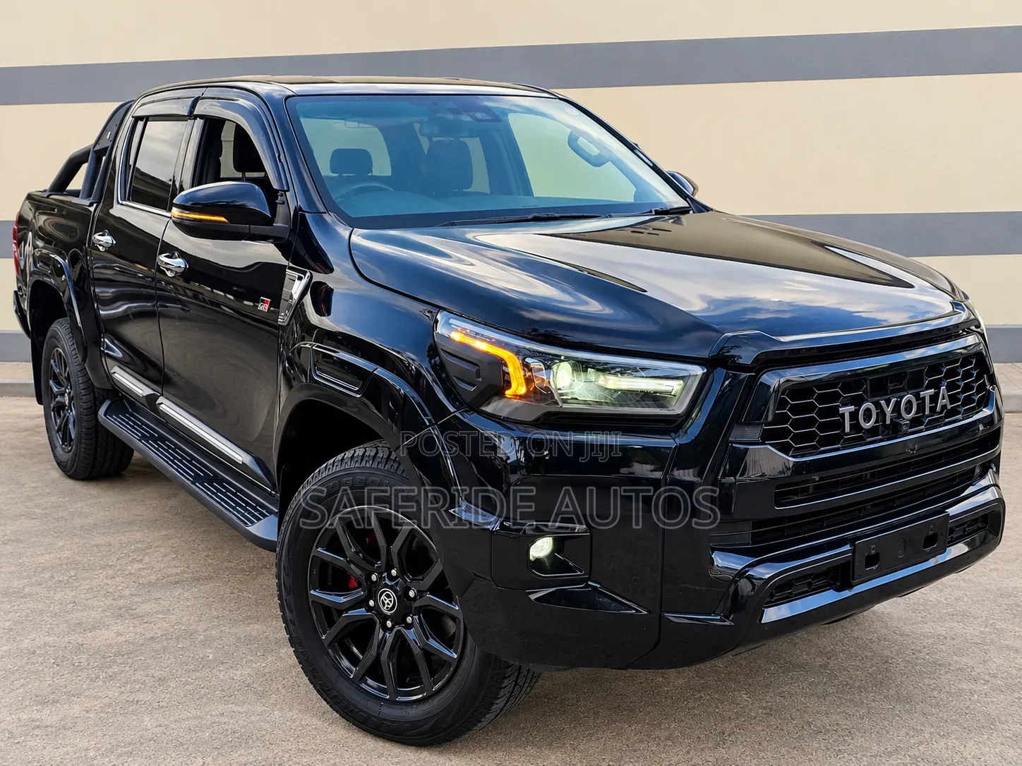 Toyota Hilux 2021 Matt Black