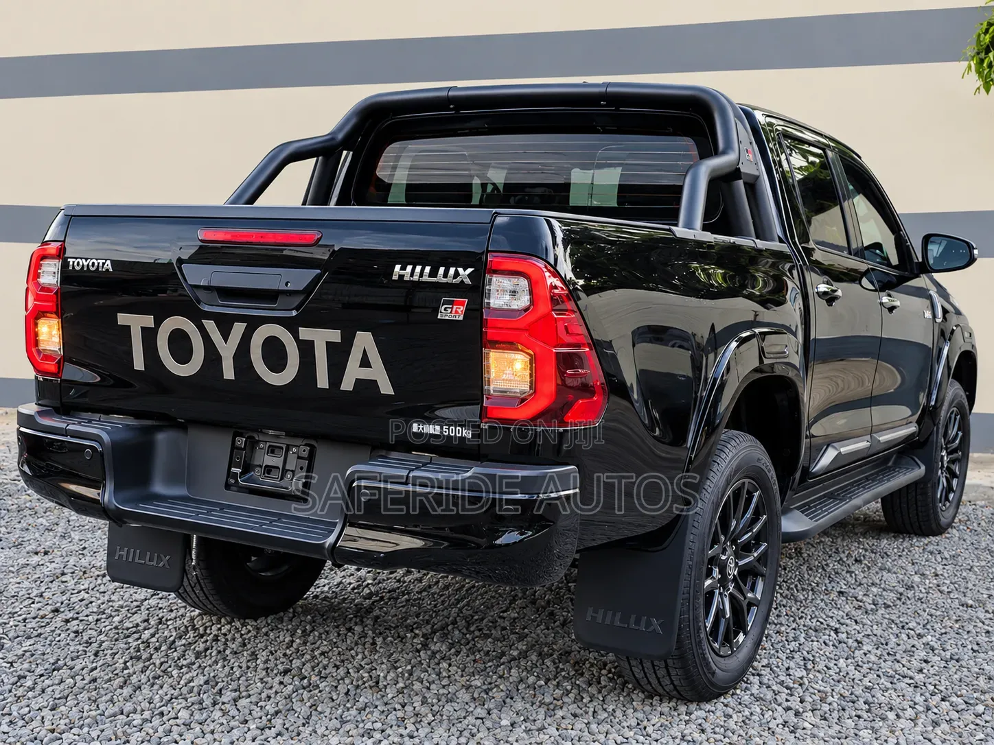 Toyota Hilux 2021 Matt Black