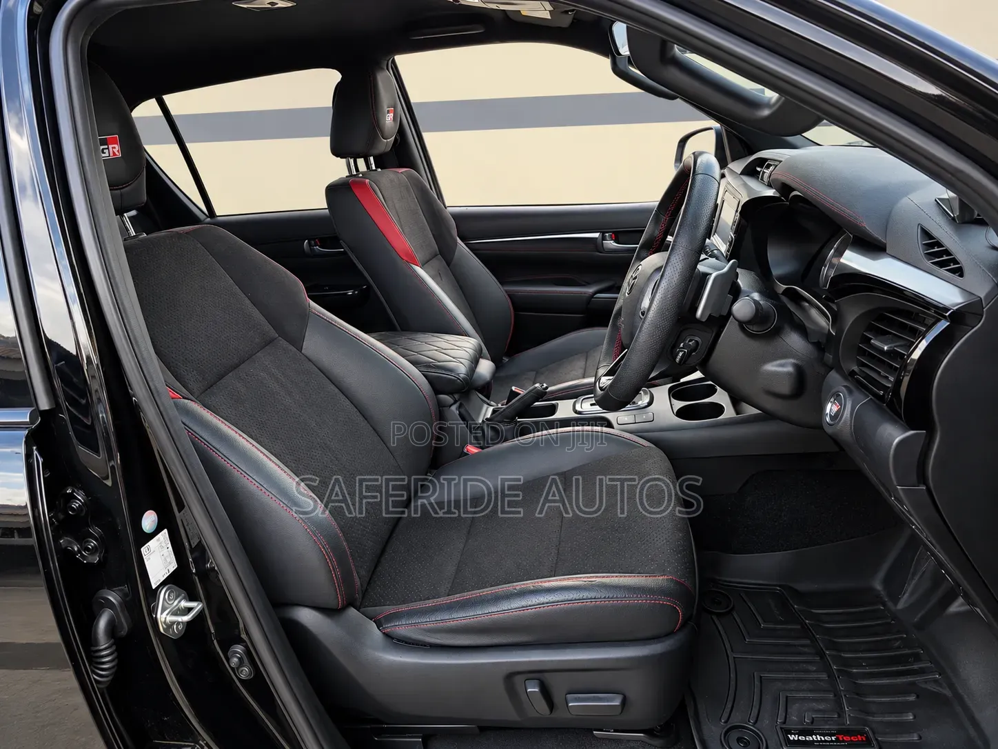 Toyota Hilux 2021 Matt Black