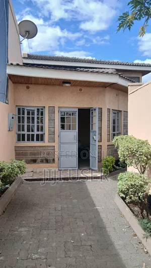 4bdrm Maisonette in Teak Close, Avenue Park for rent