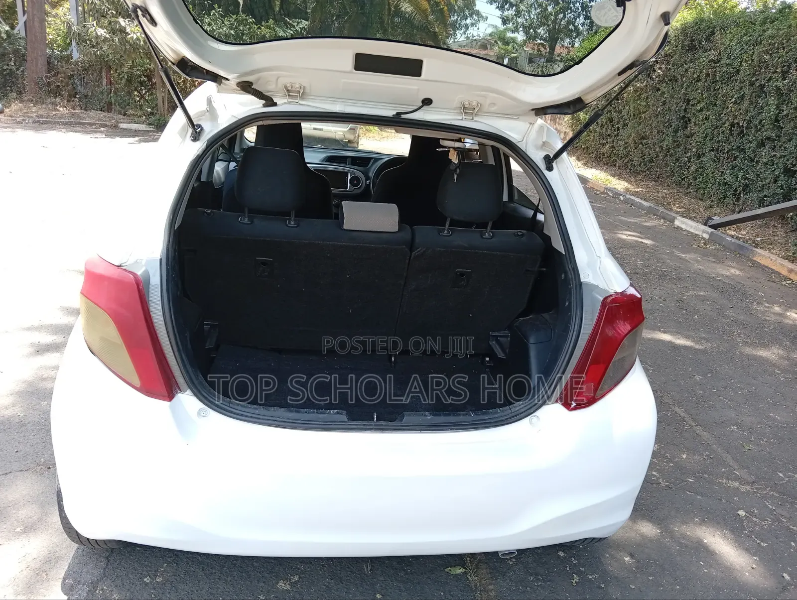 Toyota Vitz 2013 White
