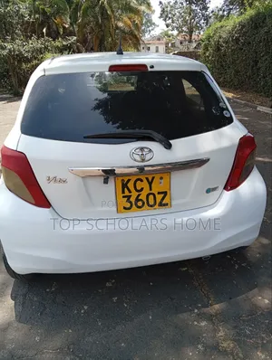 Toyota Vitz 2013 White