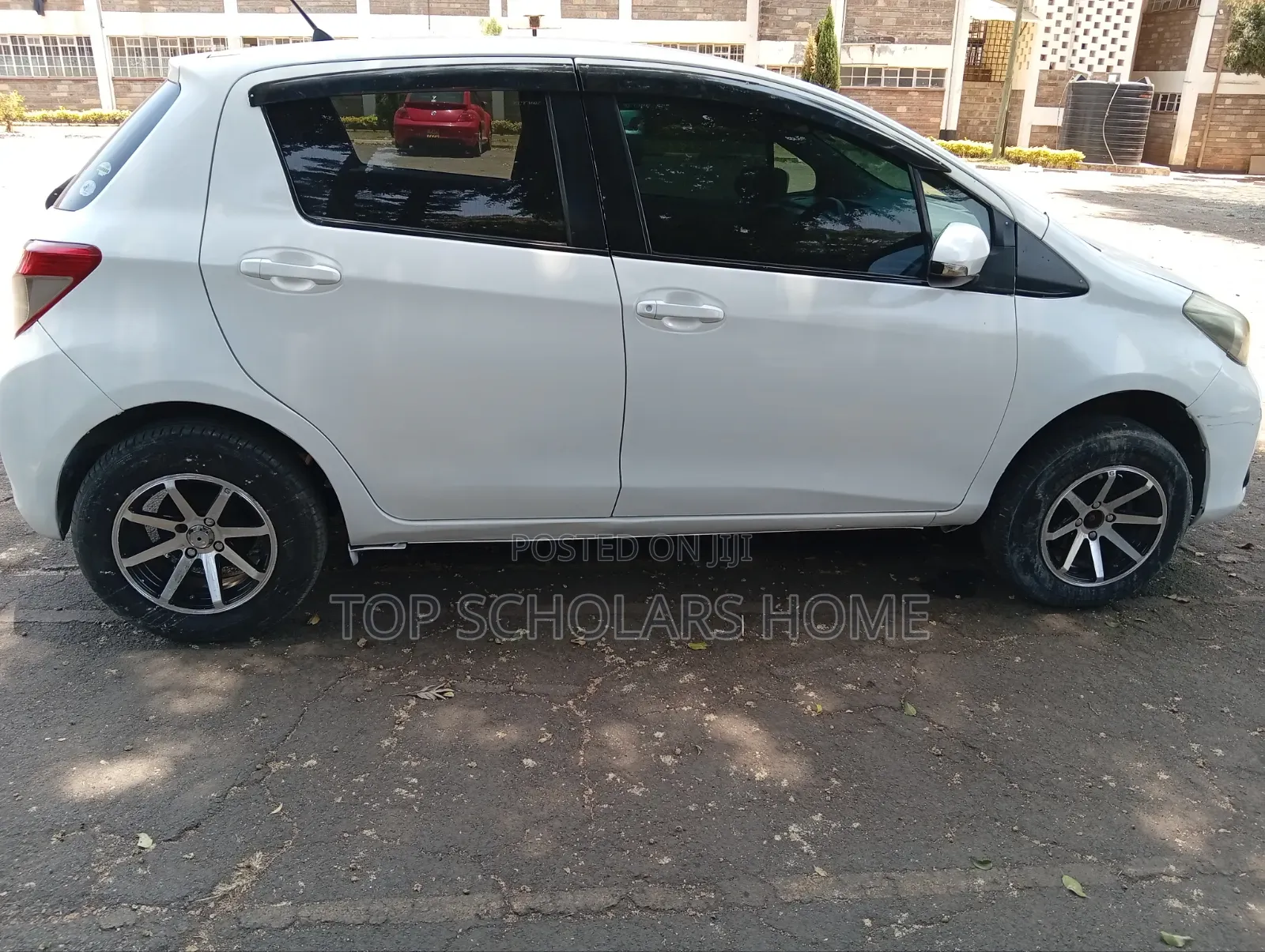 Toyota Vitz 2013 White