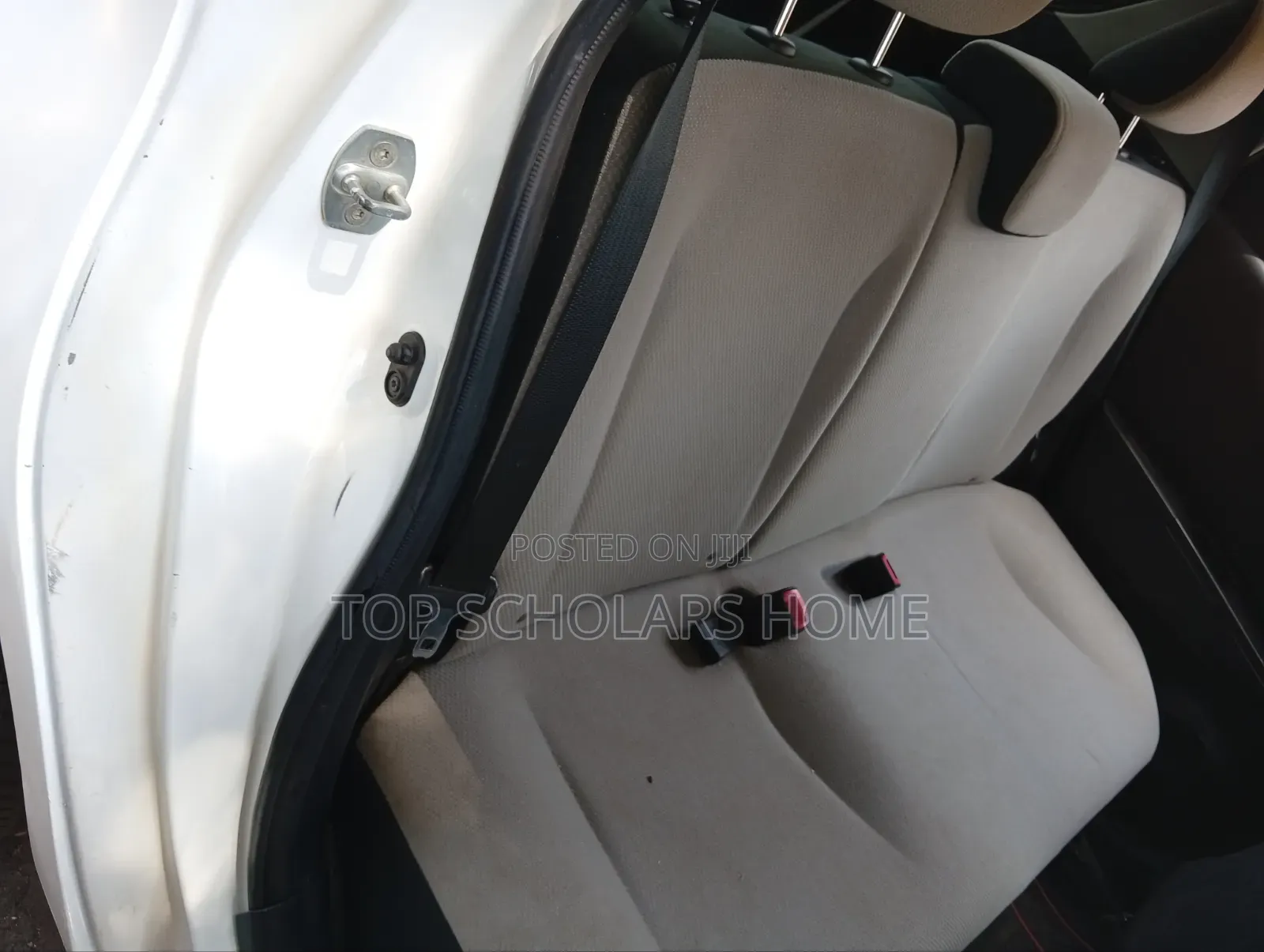 Toyota Vitz 2013 White