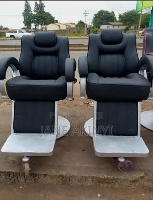 Kinyozi Seats