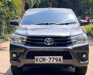 Toyota Hilux Revo Double Cab Deisel 2.4 AWD 2018 Gray