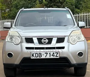 Nissan X-Trail 2.0 Petrol AWD 2014 Silver