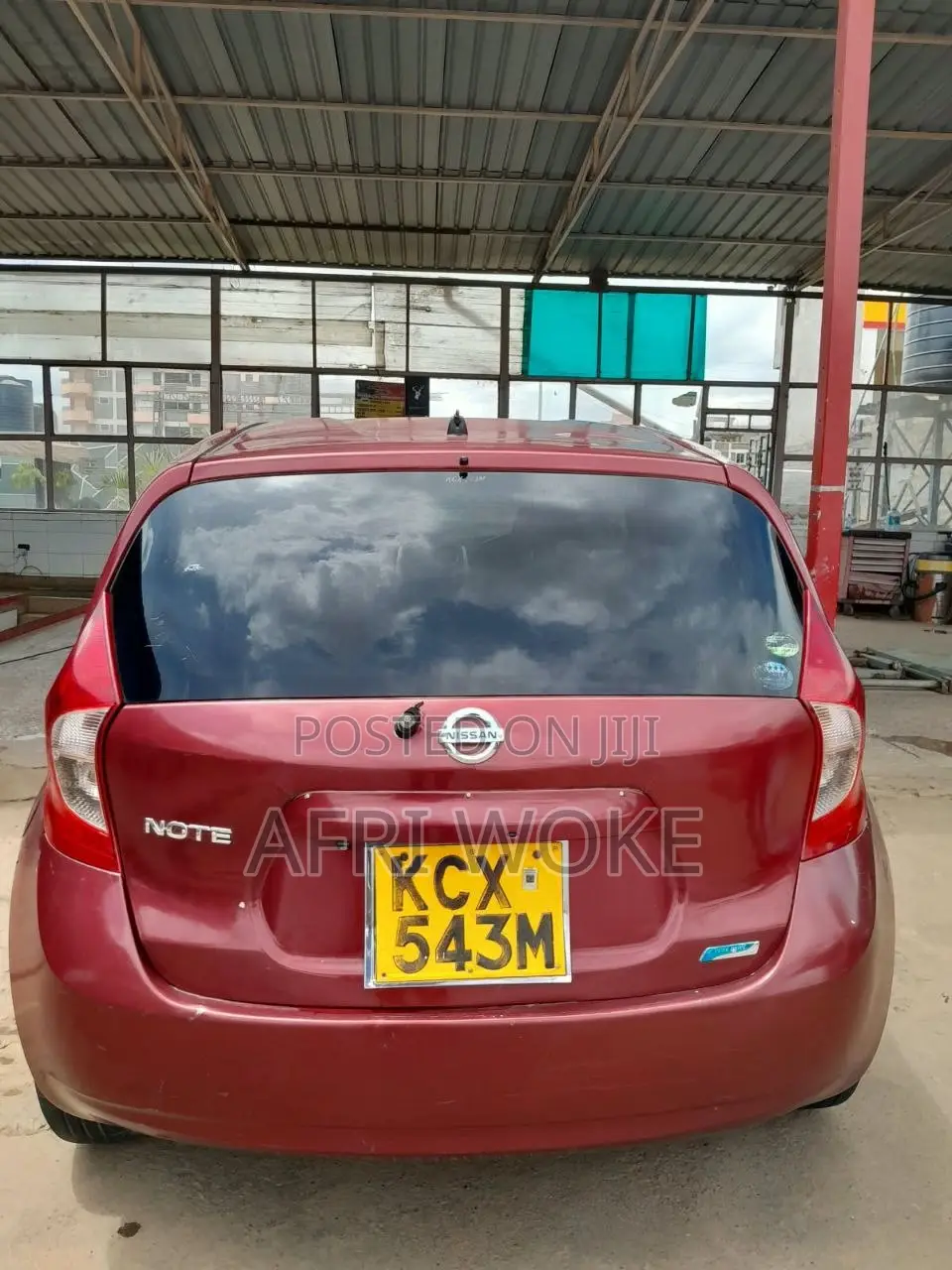 Nissan Note 2012 Maroon