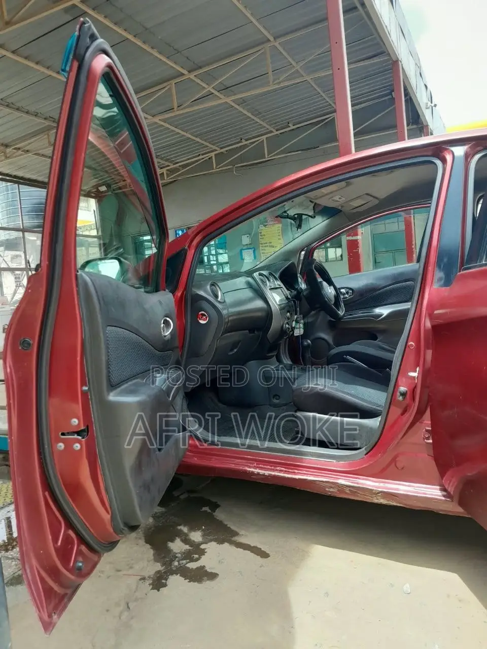 Nissan Note 2012 Maroon