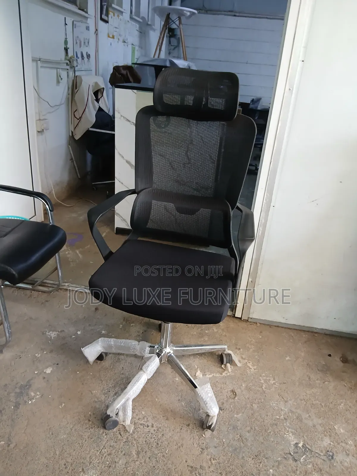Ergonomic Office Chair With Headrest