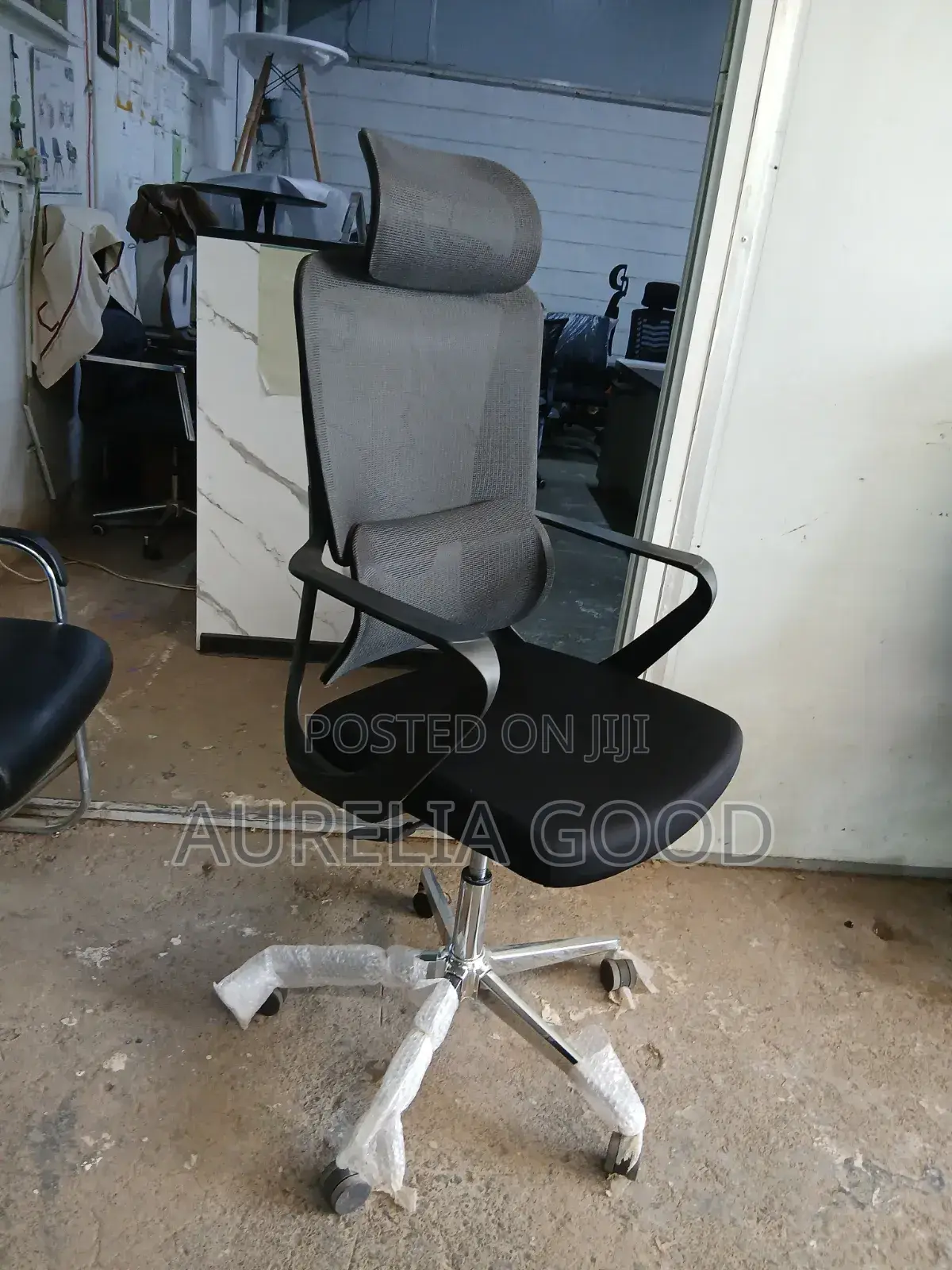 Ergonomic Office Chair With Headrest