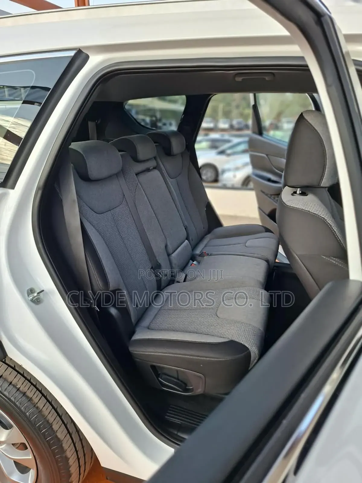 Hyundai Santa Fe 2019 White