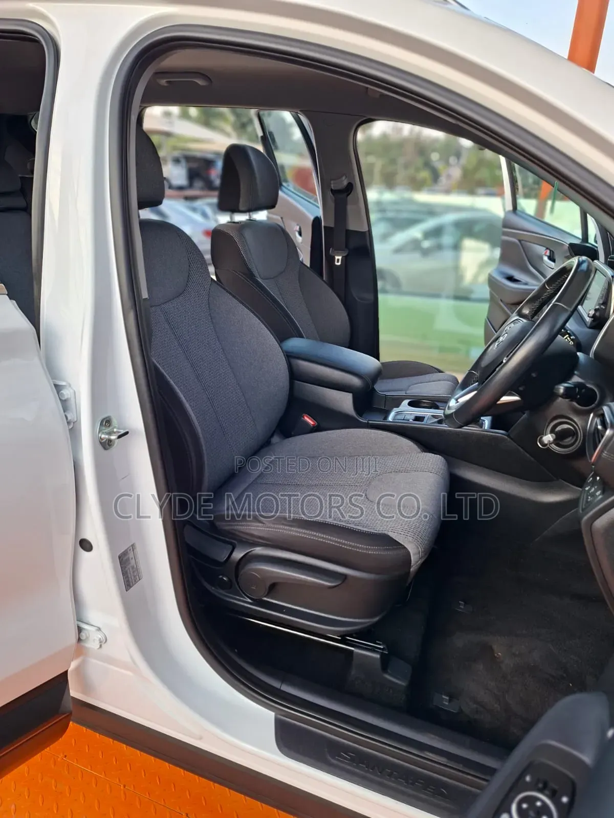 Hyundai Santa Fe 2019 White