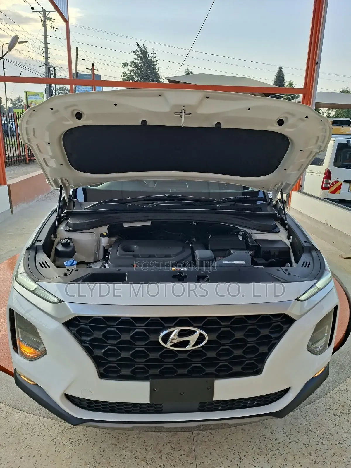 Hyundai Santa Fe 2019 White