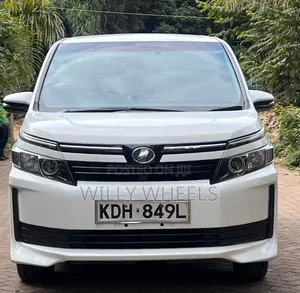 Toyota Voxy V 2WD 7-Seater 2016 White