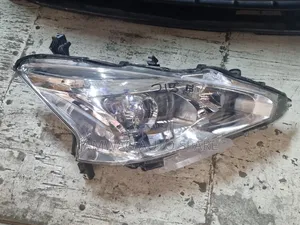 Nissan Teana Xenon Headlight RHS