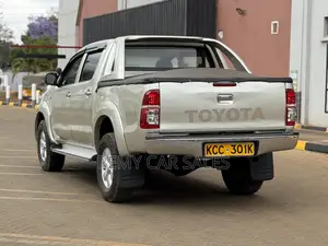 Toyota Hilux 2008 Silver