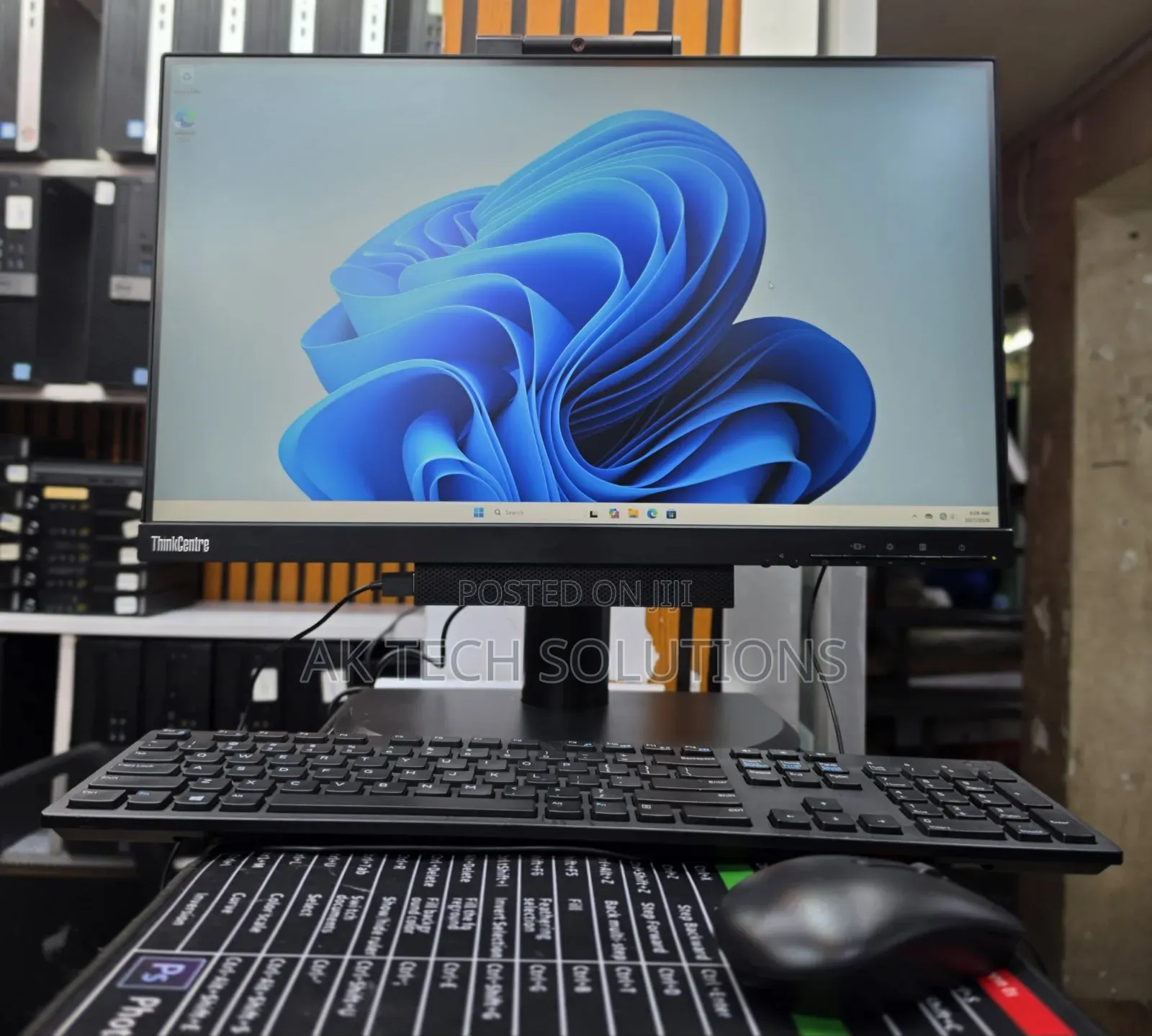 Desktop Computer Lenovo 4GB Intel Core i3 SSD 128GB