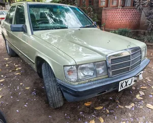 Mercedes-Benz 190E 1989 Green