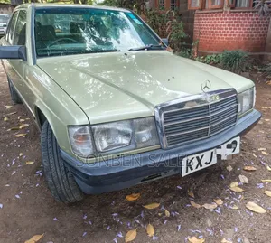 Mercedes-Benz 190E 1989 Green