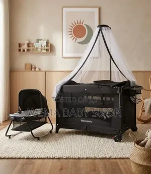 Multifunctional Co-Sleeper and Playpen/4-in-1 Travel Cot & Bassinet)