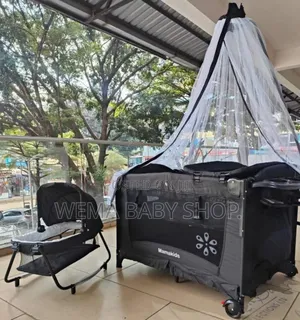 Multifunctional Co-Sleeper and Playpen/4-in-1 Travel Cot & Bassinet)