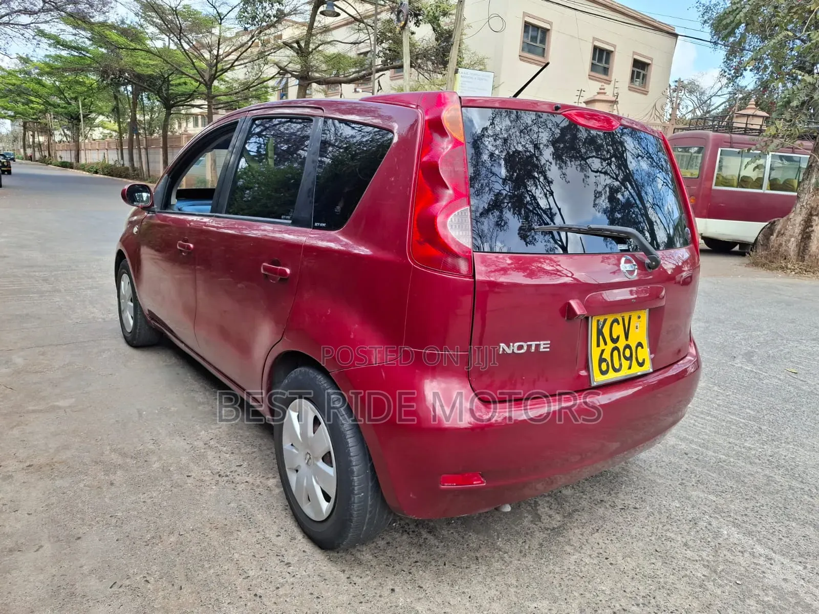 Nissan Note 1.4 2012 Red