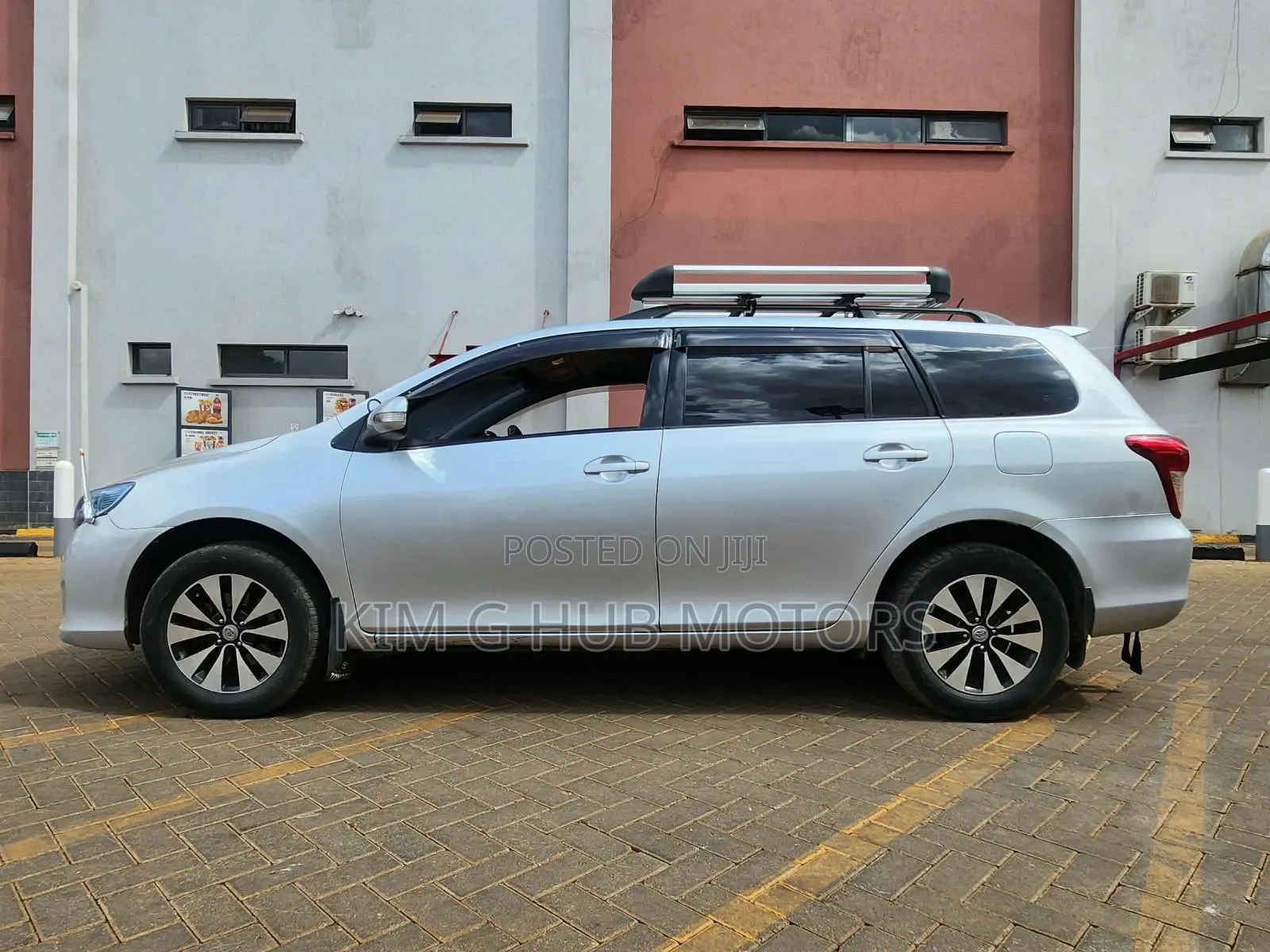 Toyota Corolla Fielder 2011 Silver