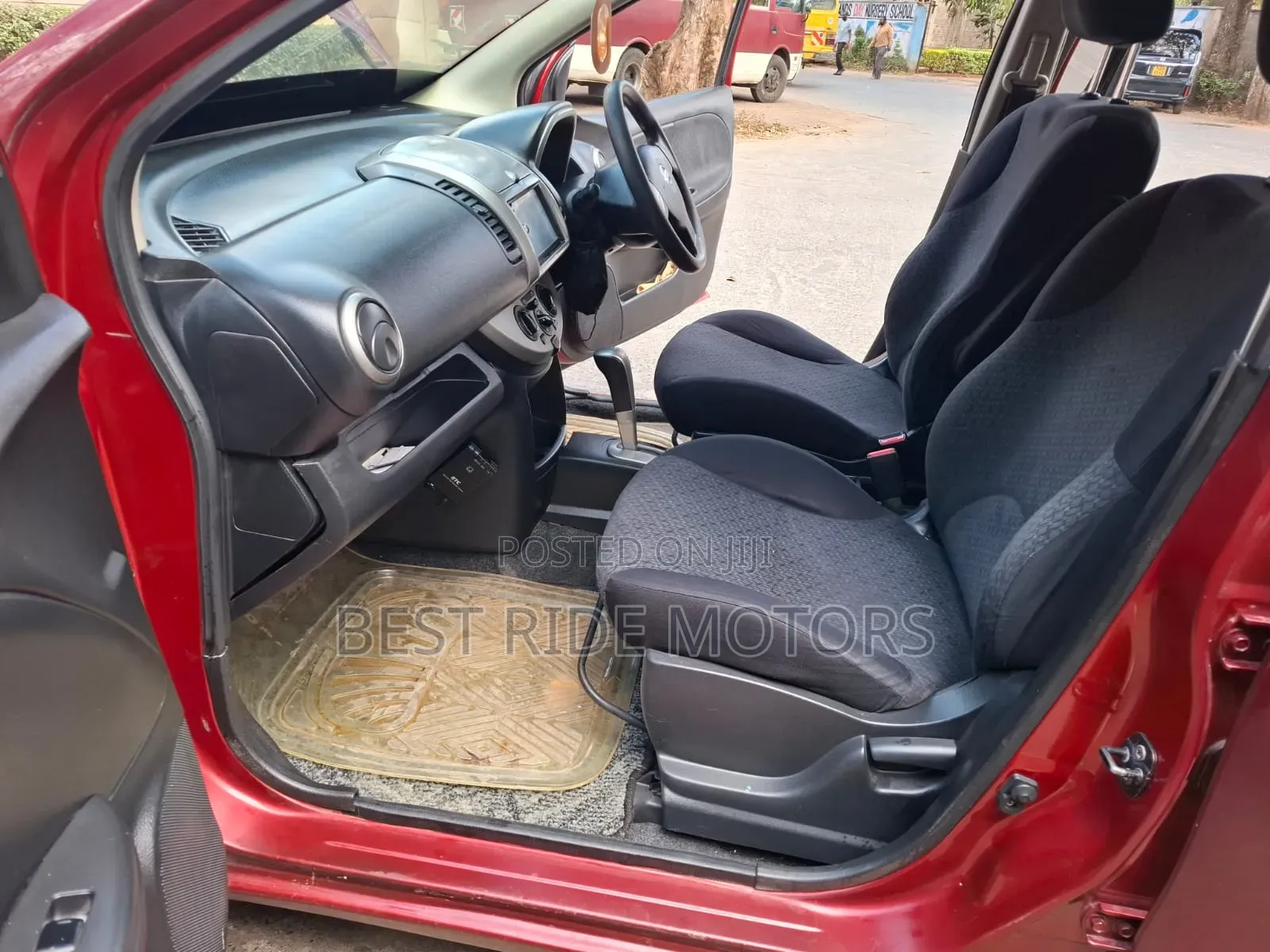 Nissan Note 1.4 2012 Red
