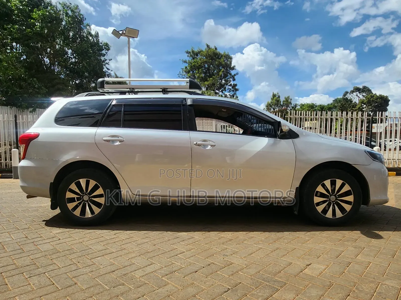 Toyota Corolla Fielder 2011 Silver