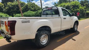 Isuzu D-MAX 2016 White
