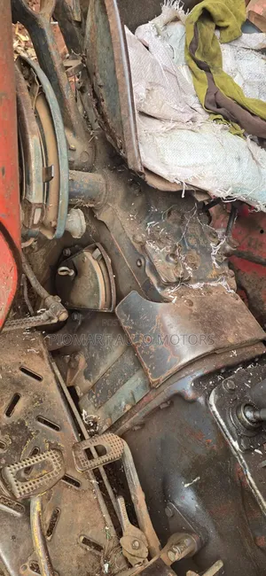 Tractor Massey Ferguson 240 KAB RED