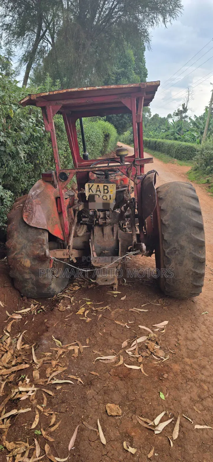 Tractor Massey Ferguson 240 KAB RED