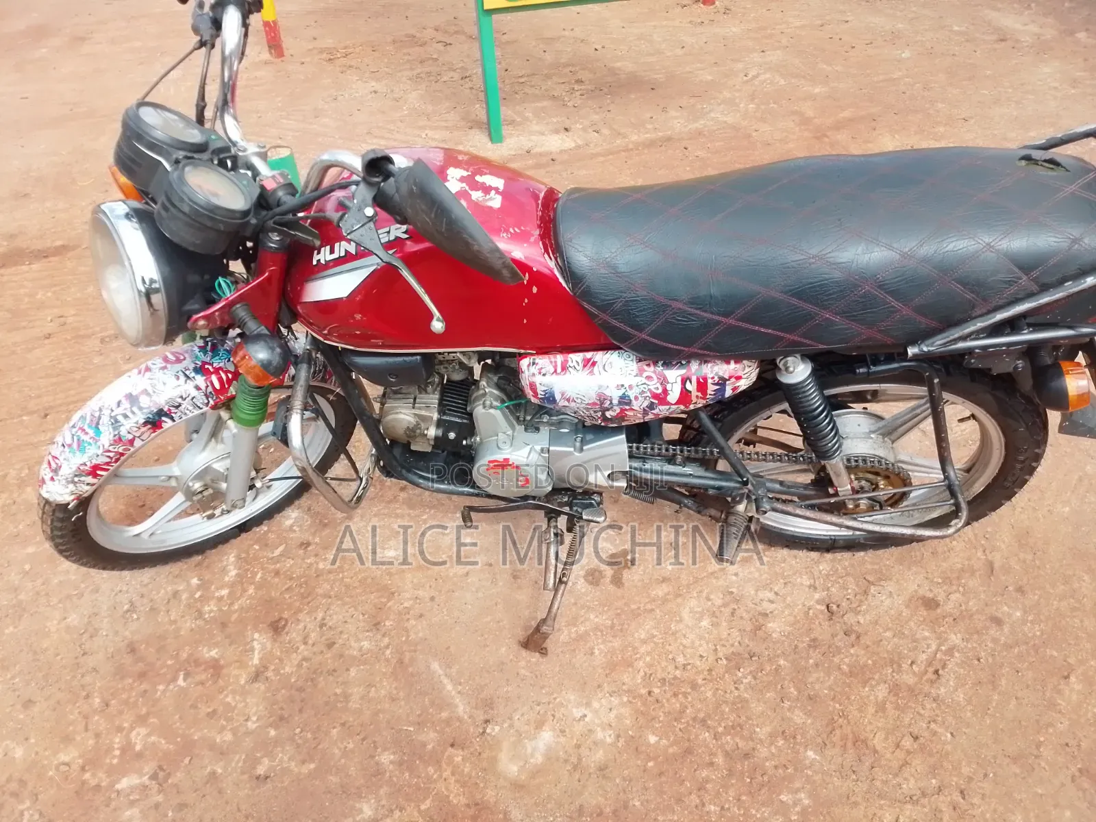 Hero Hunter 100 2022 Red
