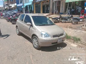 Toyota Vitz 2006 Gold