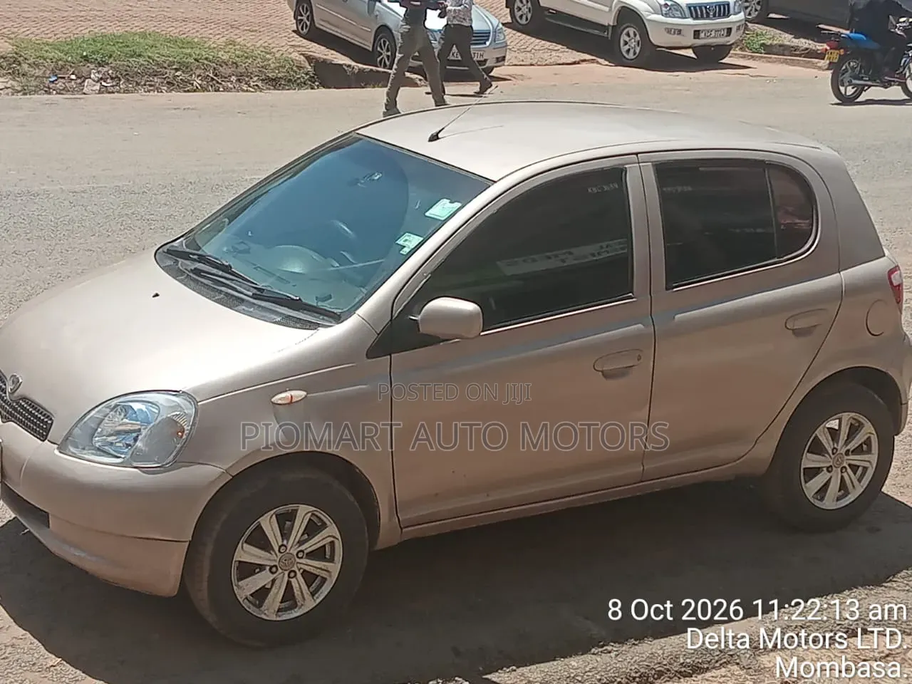 Toyota Vitz 2006 Gold