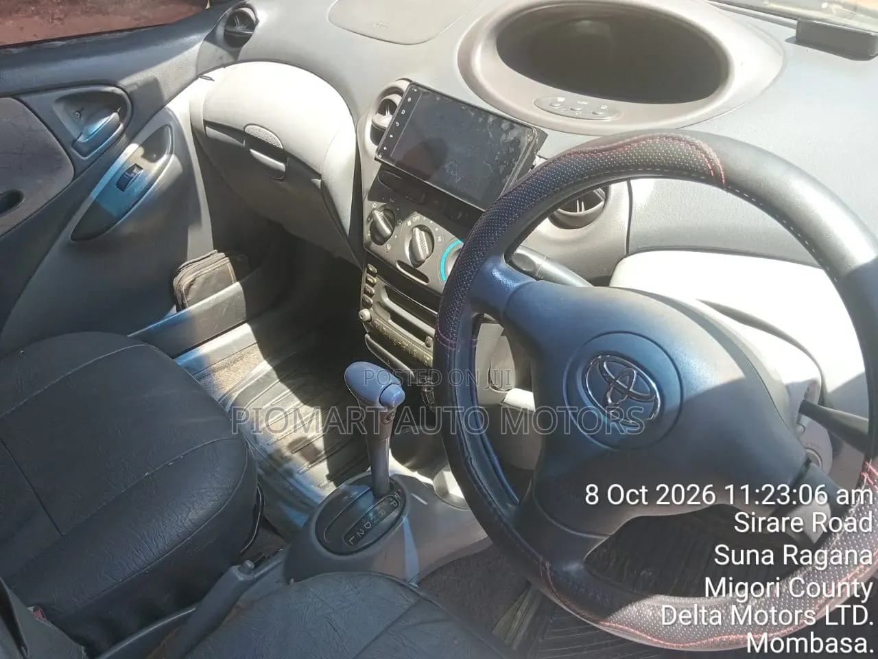 Toyota Vitz 2006 Gold