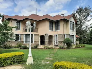 6bdrm Maisonette in Hardy for sale