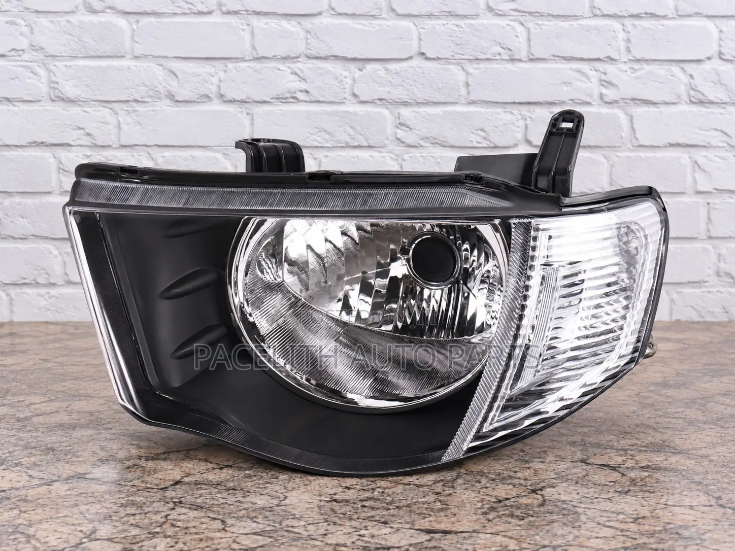 Head Lamp / Light Clear Mitsubishi L200 Triton Pickup 2007/2008/2009