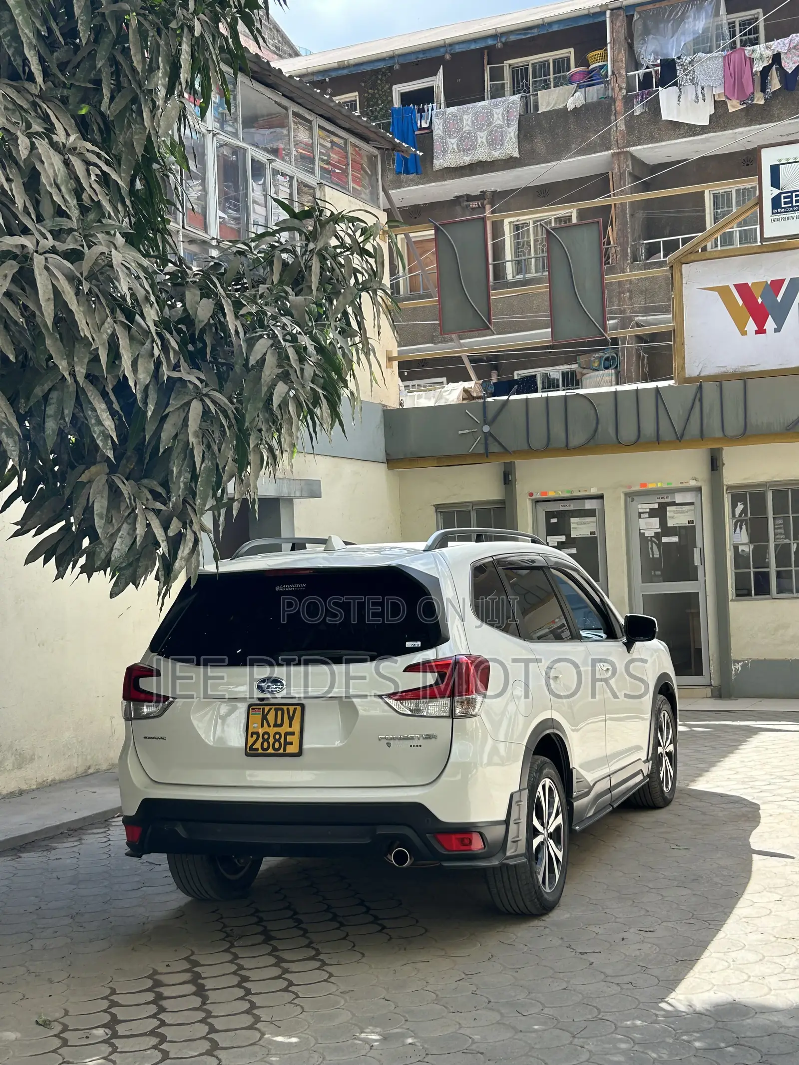 Subaru Forester Premium AWD 2019 White
