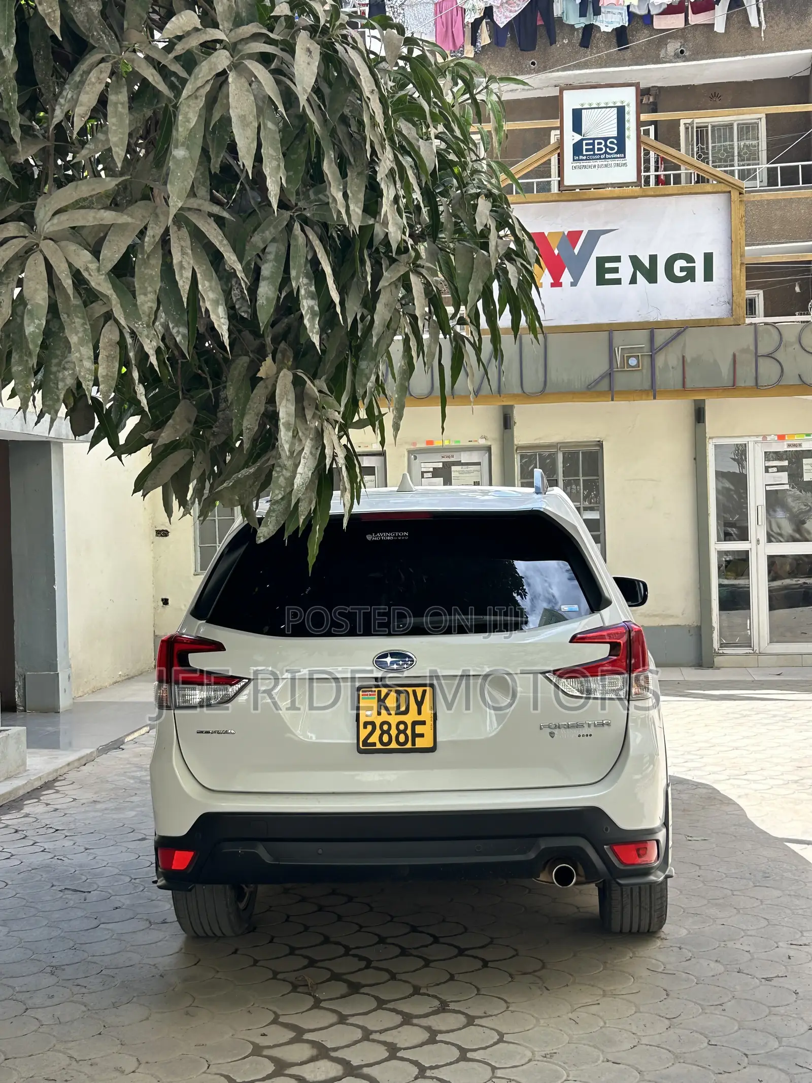Subaru Forester Premium AWD 2019 White