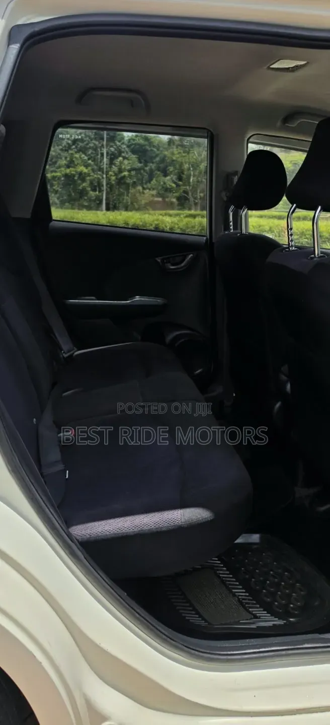 Honda Fit 2012 Pearl