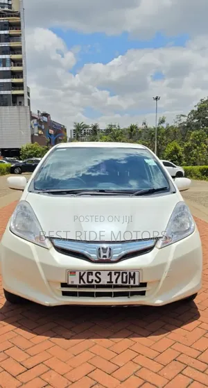 Honda Fit 2012 Pearl