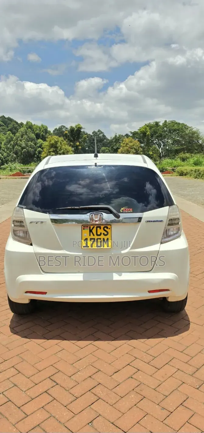 Honda Fit 2012 Pearl
