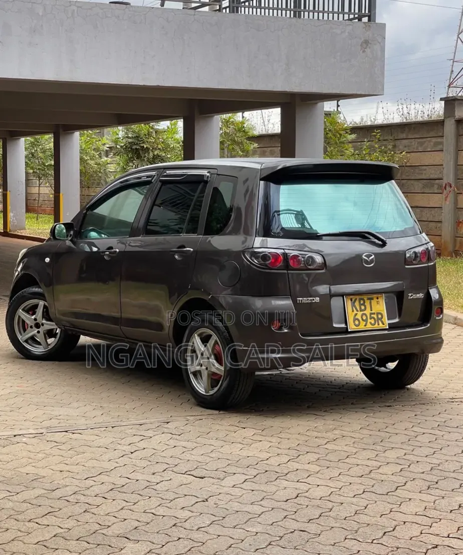 Mazda Demio 2006 Brown