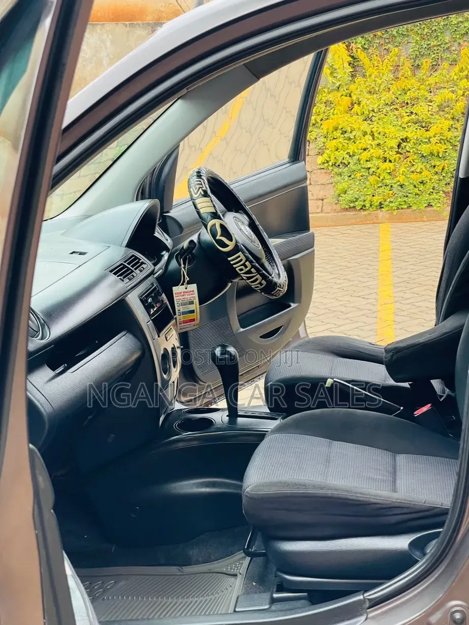 Mazda Demio 2006 Brown